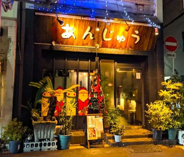 【大阪市北区・中崎町駅徒歩2分】飲食店1093件集積エリア／通り沿い角地の居酒屋居抜き（営業21年）